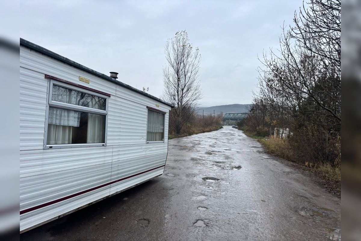 FOTO: V chatárskej oblasti v Rači zapadol príves, foto 2