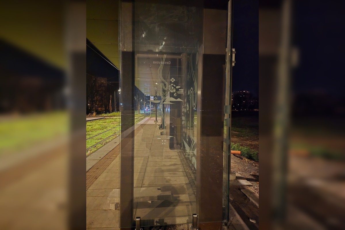 FOTO: Prvý hotový prístrešok na petržalskej trati, foto 8