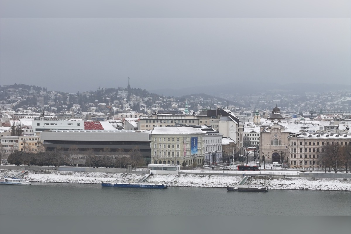 FOTO: Na Bratislavu spadol tohtoročný prvý sneh, foto 17