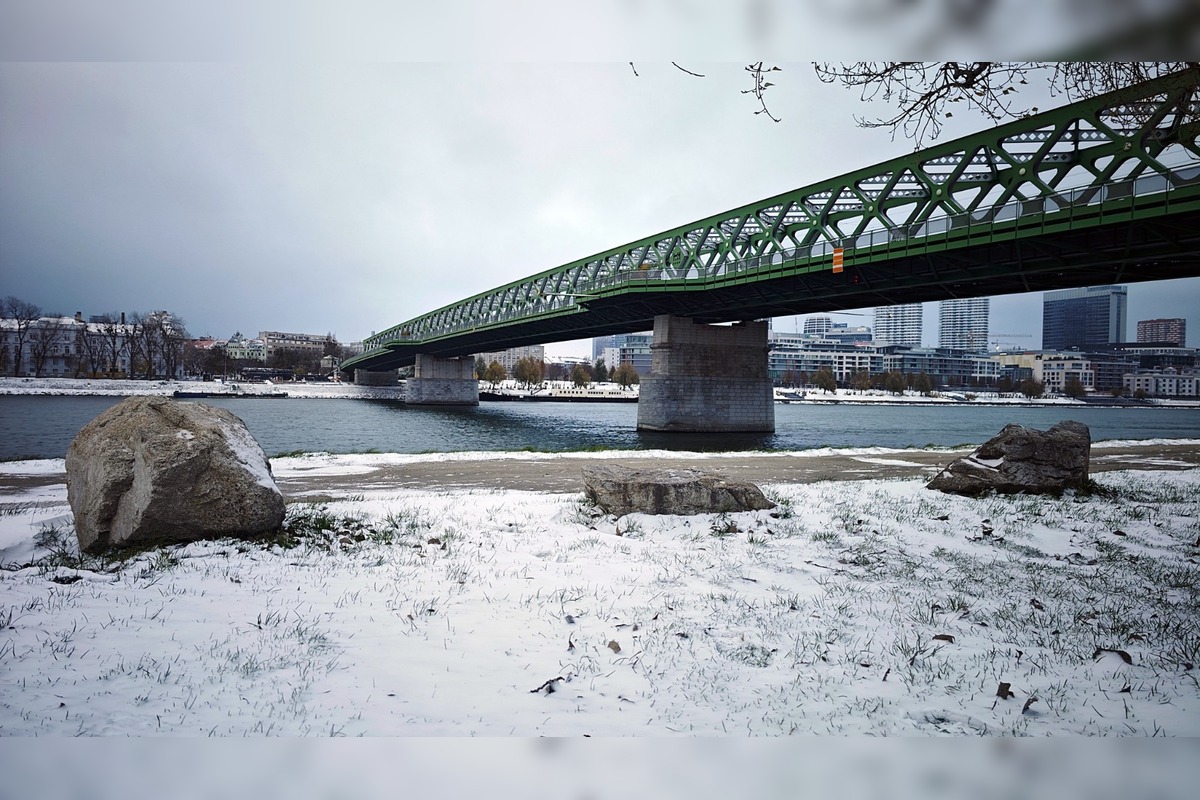 FOTO: Na Bratislavu spadol tohtoročný prvý sneh, foto 19