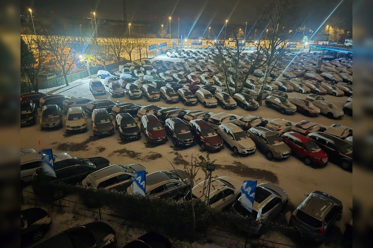 FOTO: V Petržalke sa tešia prvej snehovej nádielke, foto 6