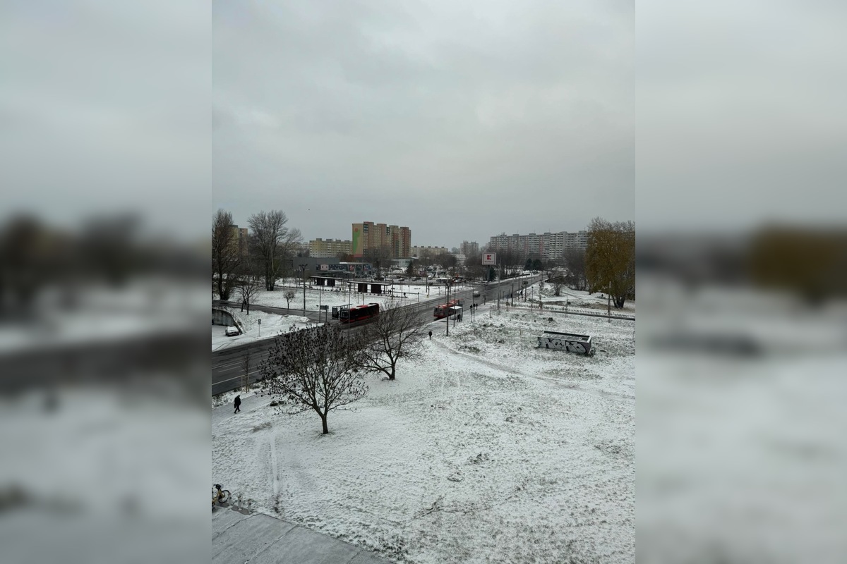 FOTO: V Petržalke sa tešia prvej snehovej nádielke, foto 8