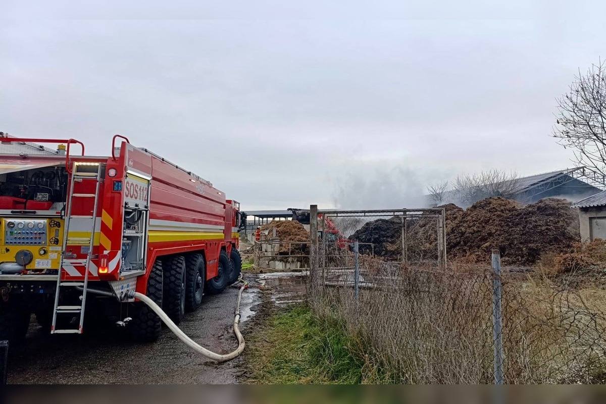 FOTO: Požiar družstva vo Vajnoroch, foto 2