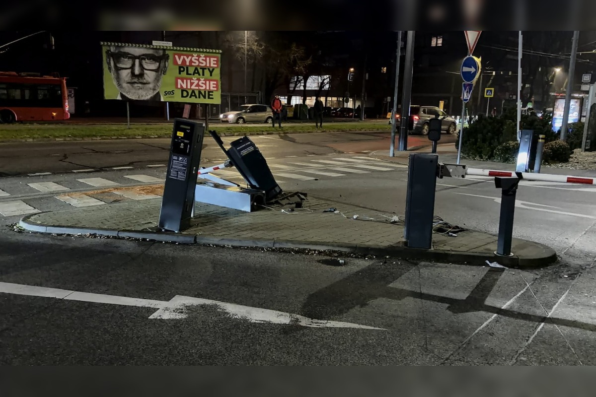 FOTO: Zničená rampa pred Lidlom na Trenčianskej, foto 4