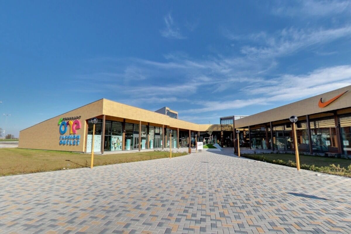 FOTO: Z bývalého outletu vo Voderadoch sa stane centrum inovácii, foto 4