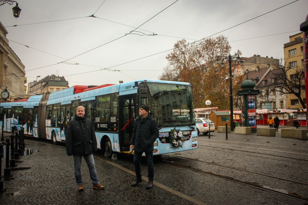 FOTO: Vianočná električka v Bratislave 2025, foto 11