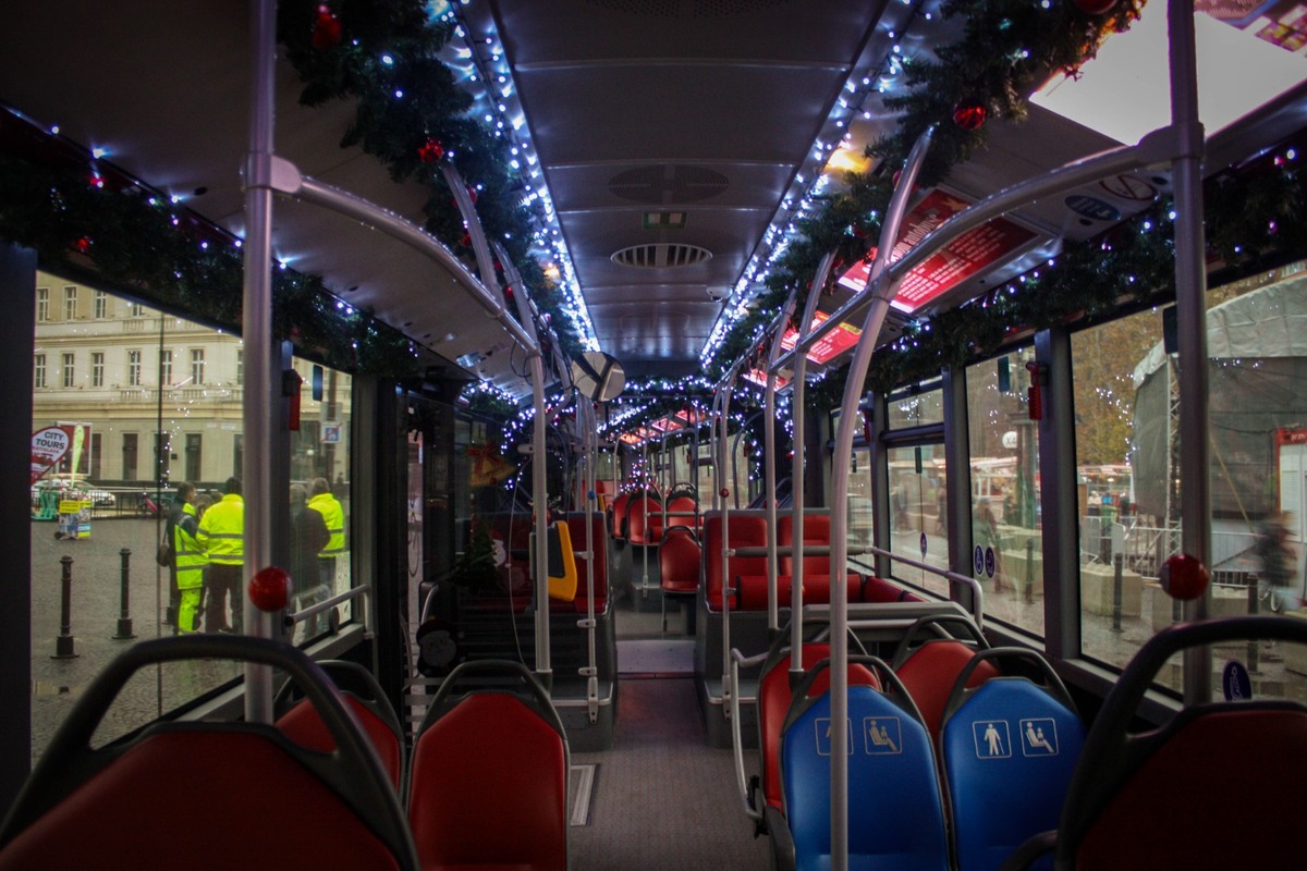 FOTO: Vianočná električka v Bratislave 2025, foto 14