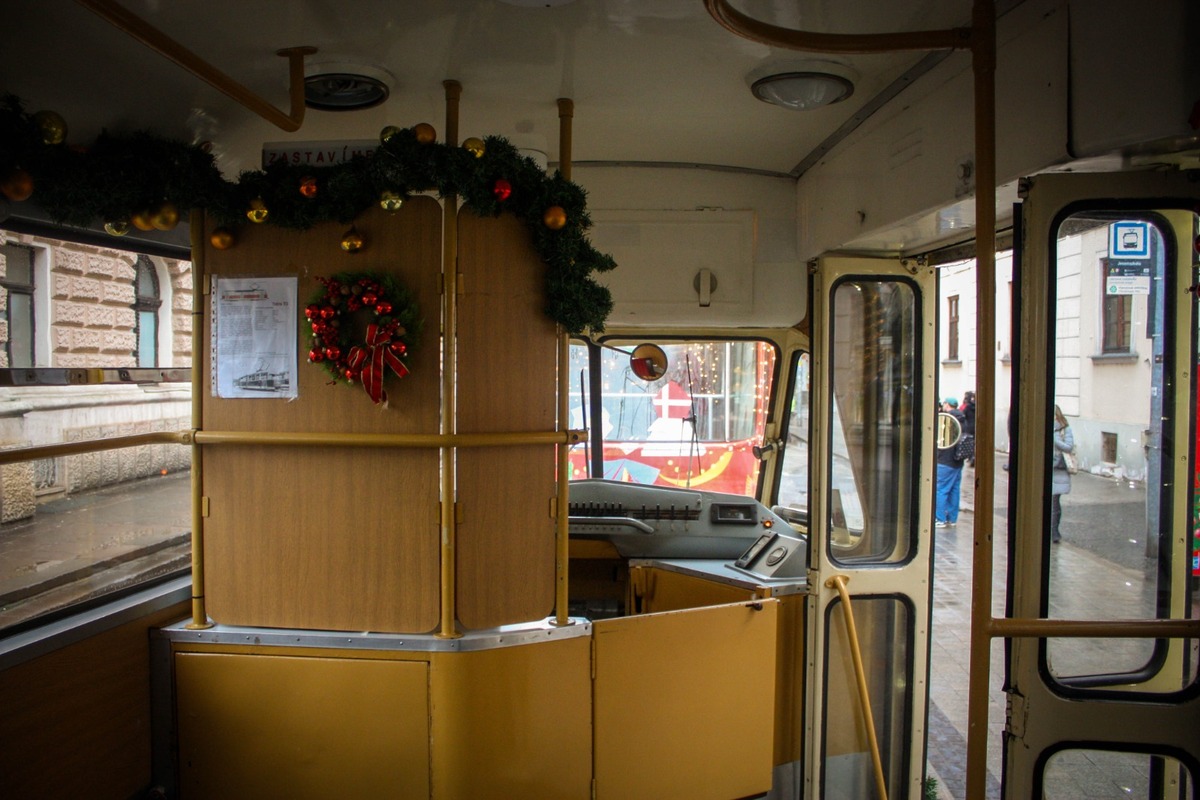 FOTO: Vianočná električka v Bratislave 2025, foto 19