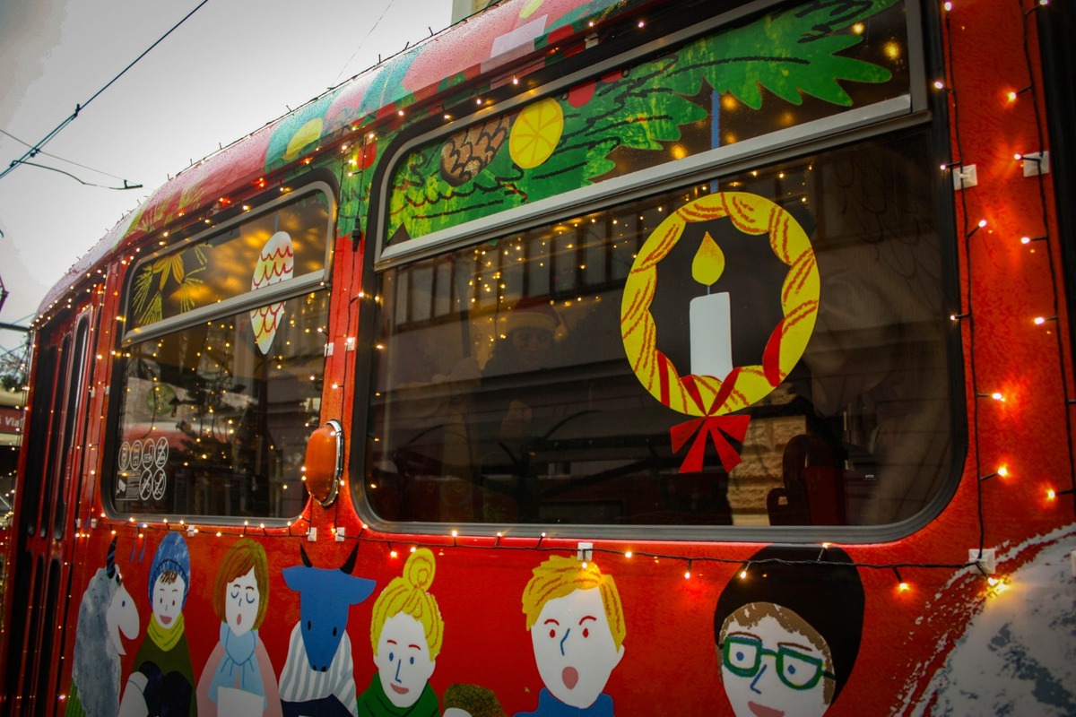 FOTO: Vianočná električka v Bratislave 2025, foto 22