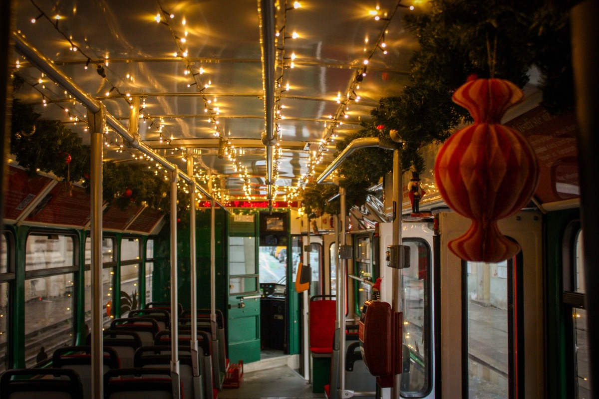 FOTO: Vianočná električka v Bratislave 2025, foto 23