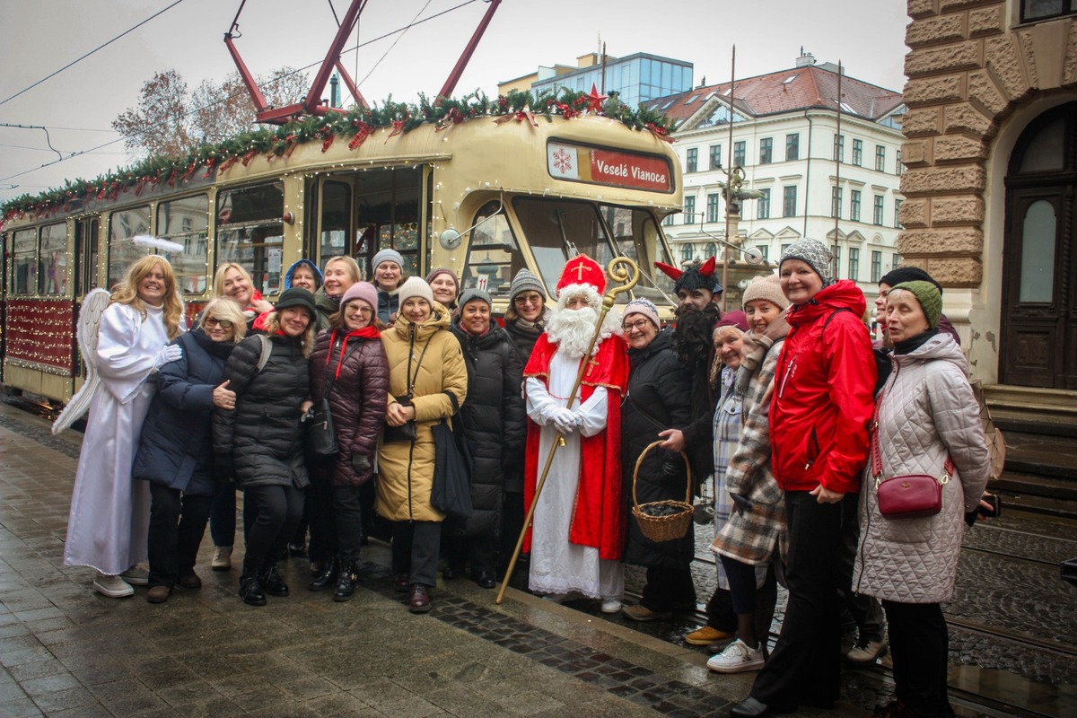 FOTO: Vianočná električka v Bratislave 2025, foto 39
