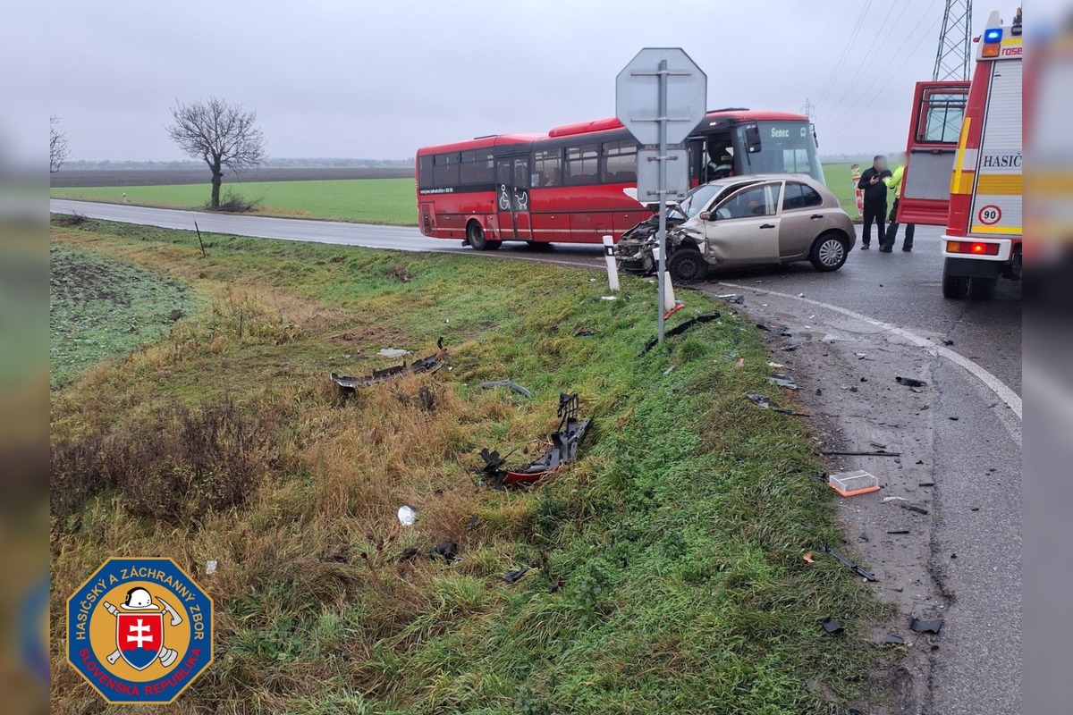 FOTO: Nehoda dvoch autobusov v Bratislavskom kraji, foto 2
