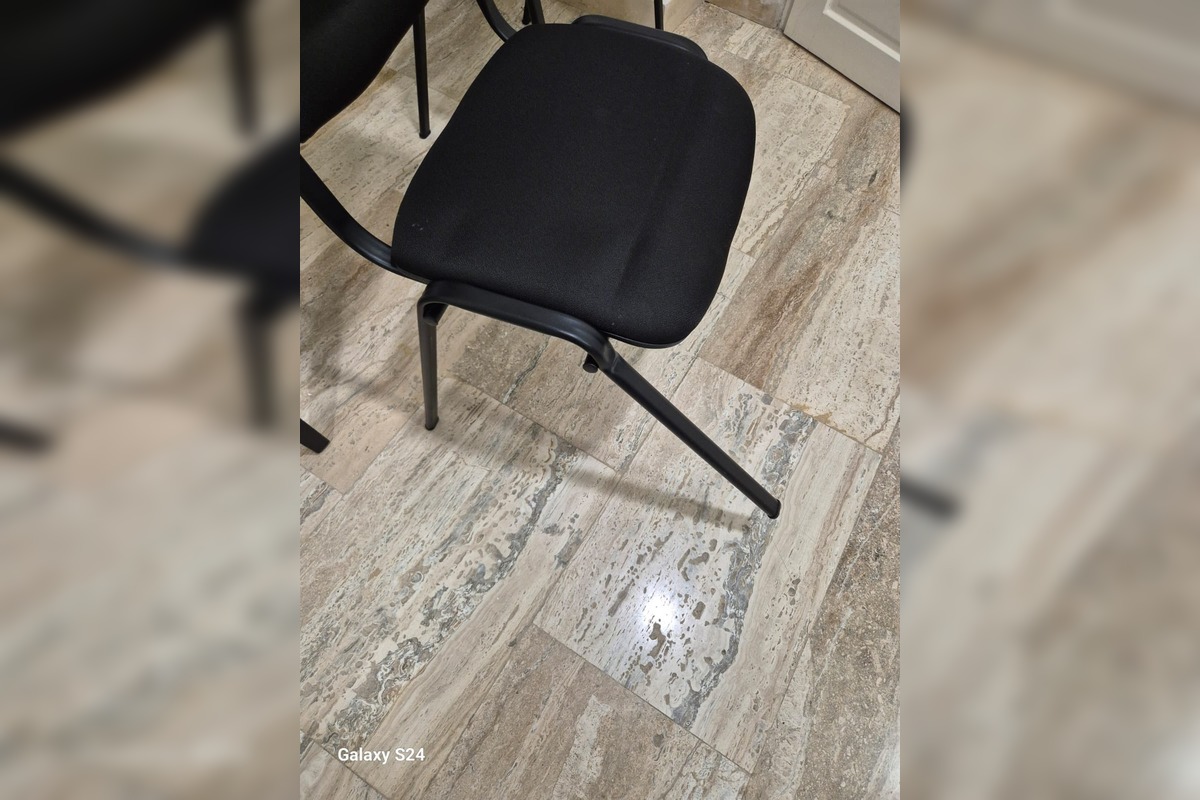 FOTO: Starý nábytok v Kaštieli Budmerice, foto 1