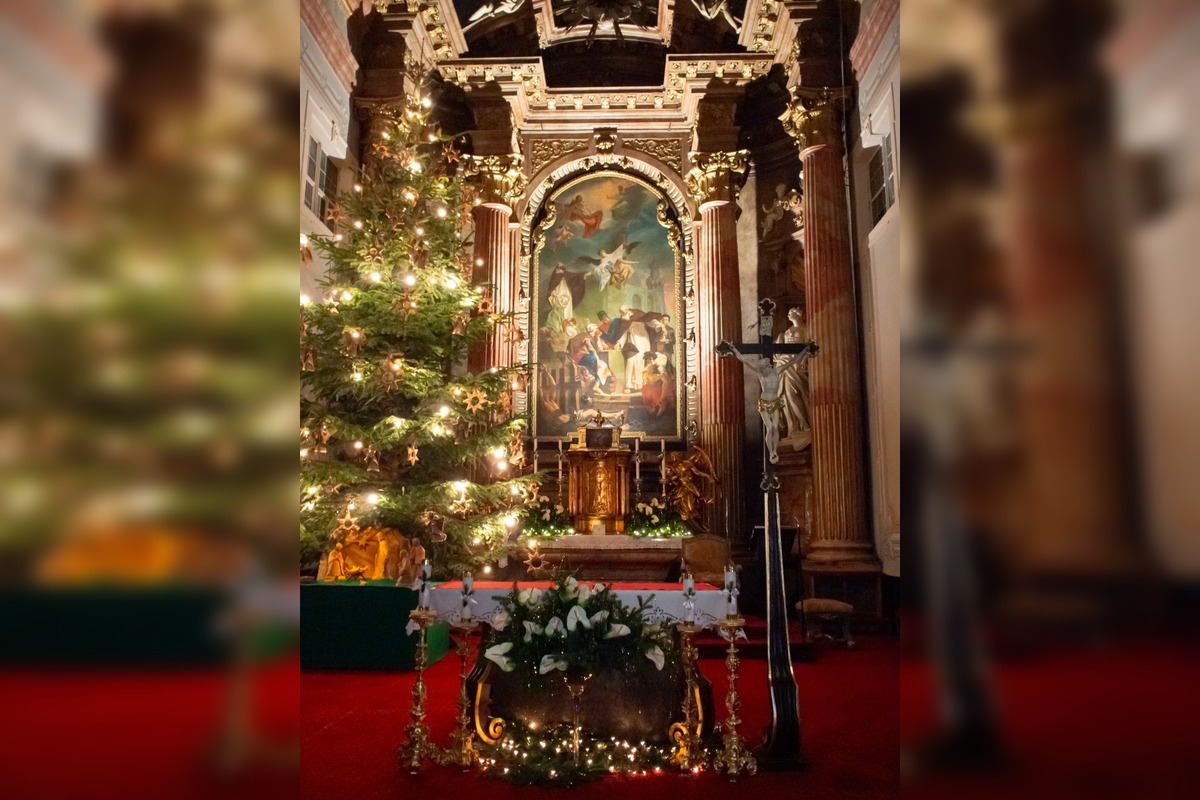 FOTO: Fotografie z knihy Bratislavské kostoly v Starom Meste, foto 3