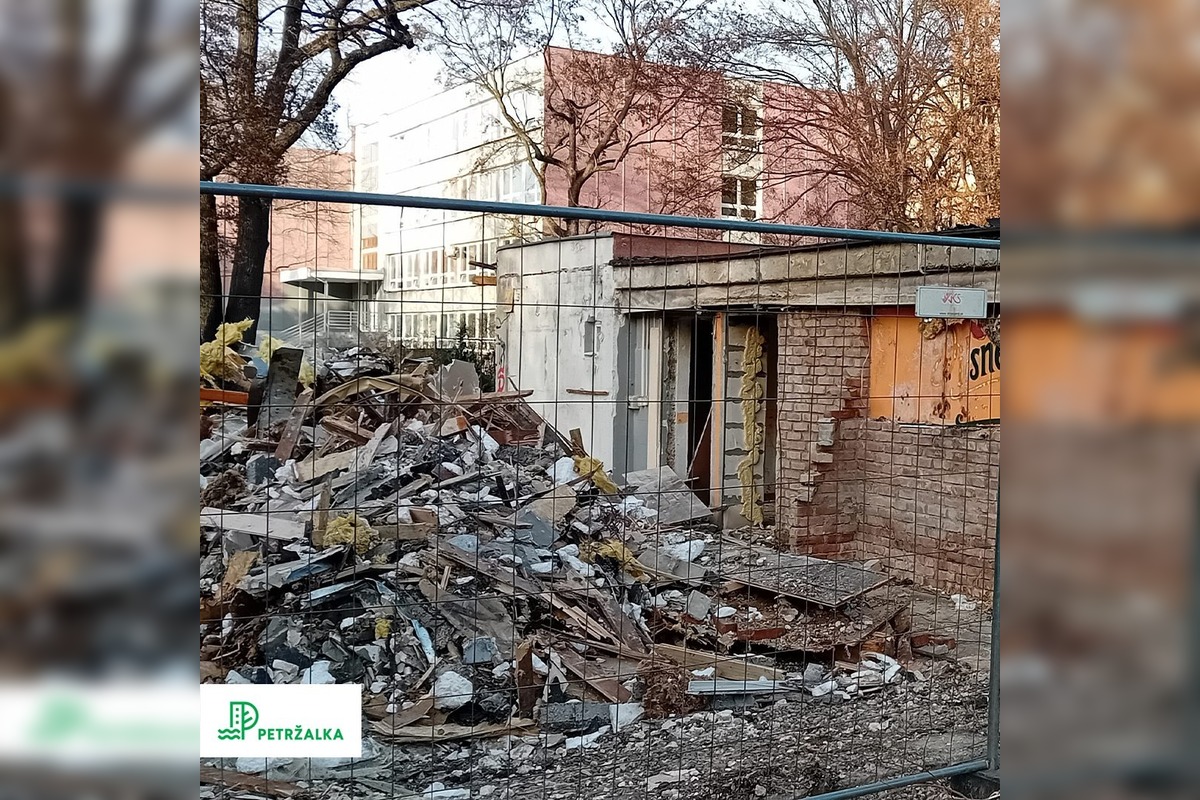 FOTO: Zbúranie bývalej krčmy na Pankúchovej, foto 2