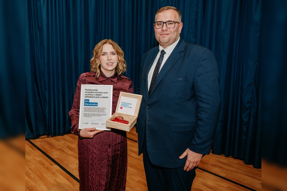 FOTO:  Drogérie DM pomáhajú ženám v menštruačnej chudobe., foto 4