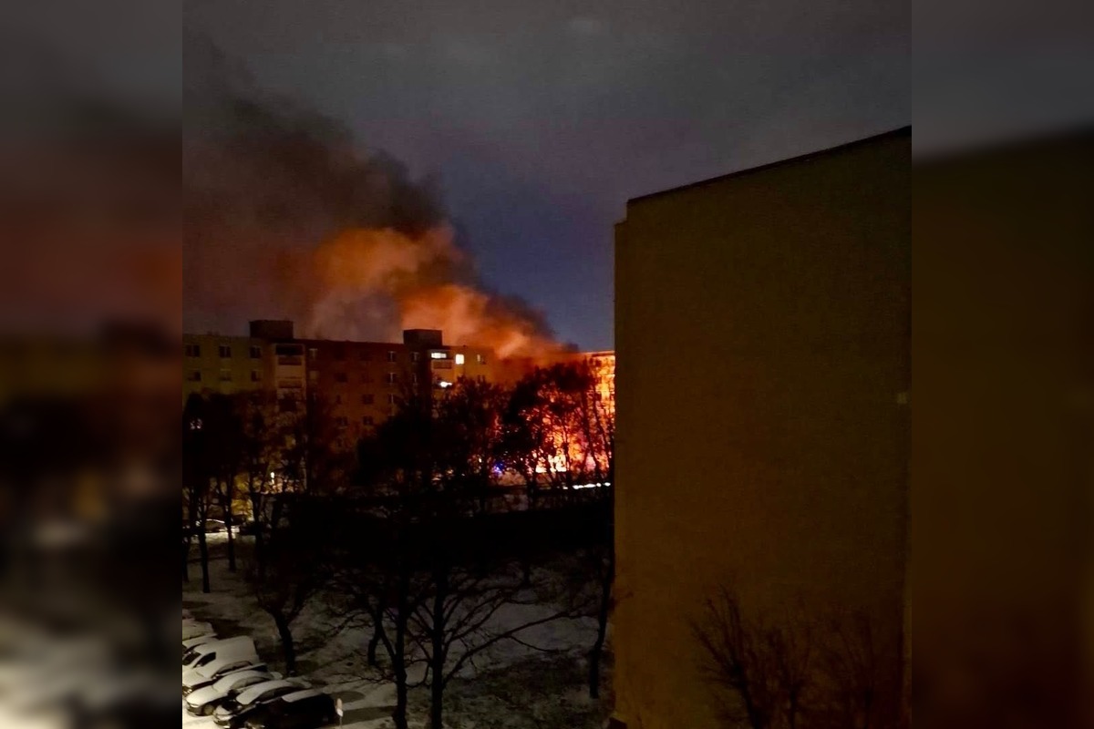 FOTO: V Ružinove zhorelo niekoľko áut, foto 4