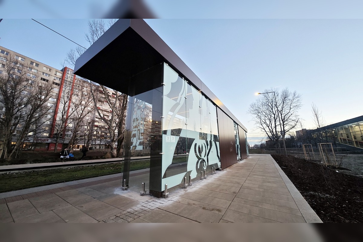 FOTO: Maľby na zastávkach petržalskej električky, foto 5