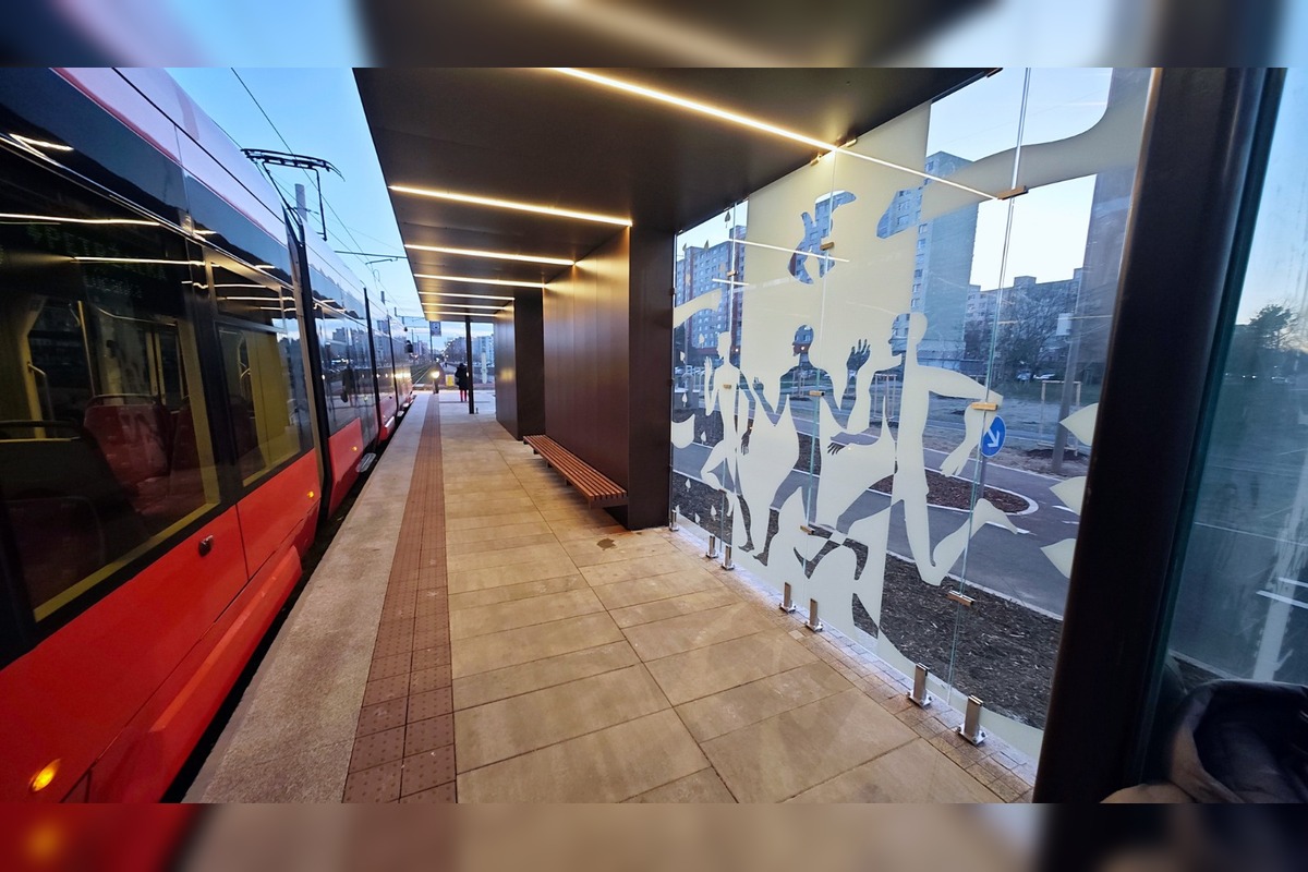 FOTO: Maľby na zastávkach petržalskej električky, foto 7