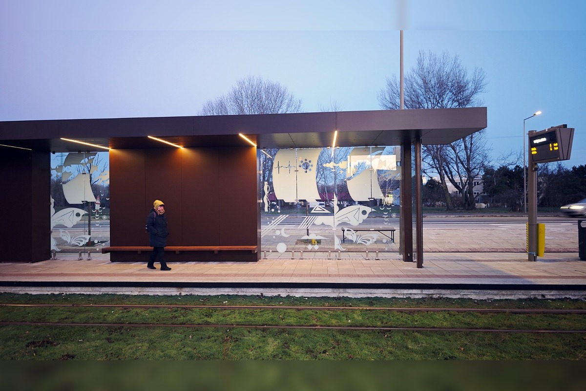 FOTO: Maľby na zastávkach petržalskej električky, foto 8