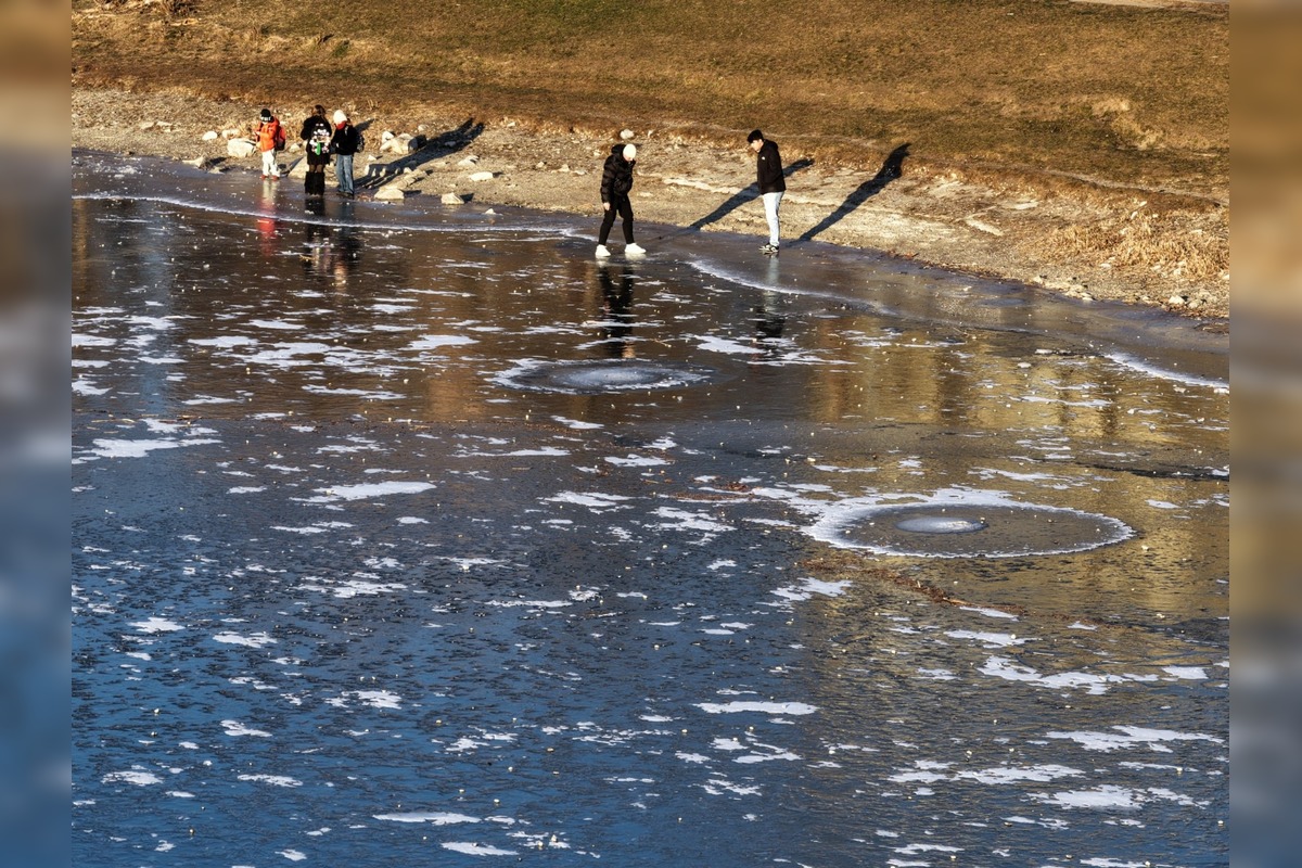 FOTO: Rybníky a vodné plochy v Bratislave zamrzli, foto 2