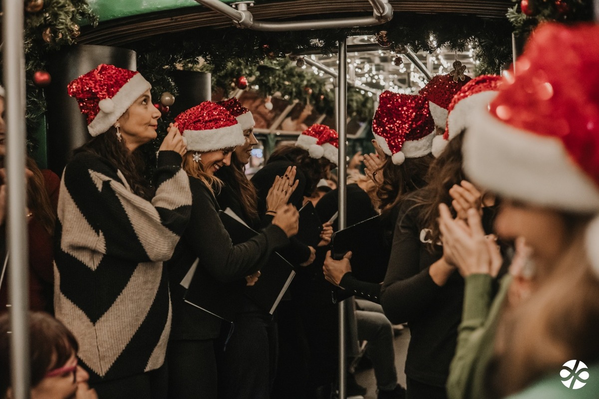 FOTO: Bratislava získala pódiové umiestnenia v súťaží o najkrajšiu vianočnú električku a trolejbus, foto 3