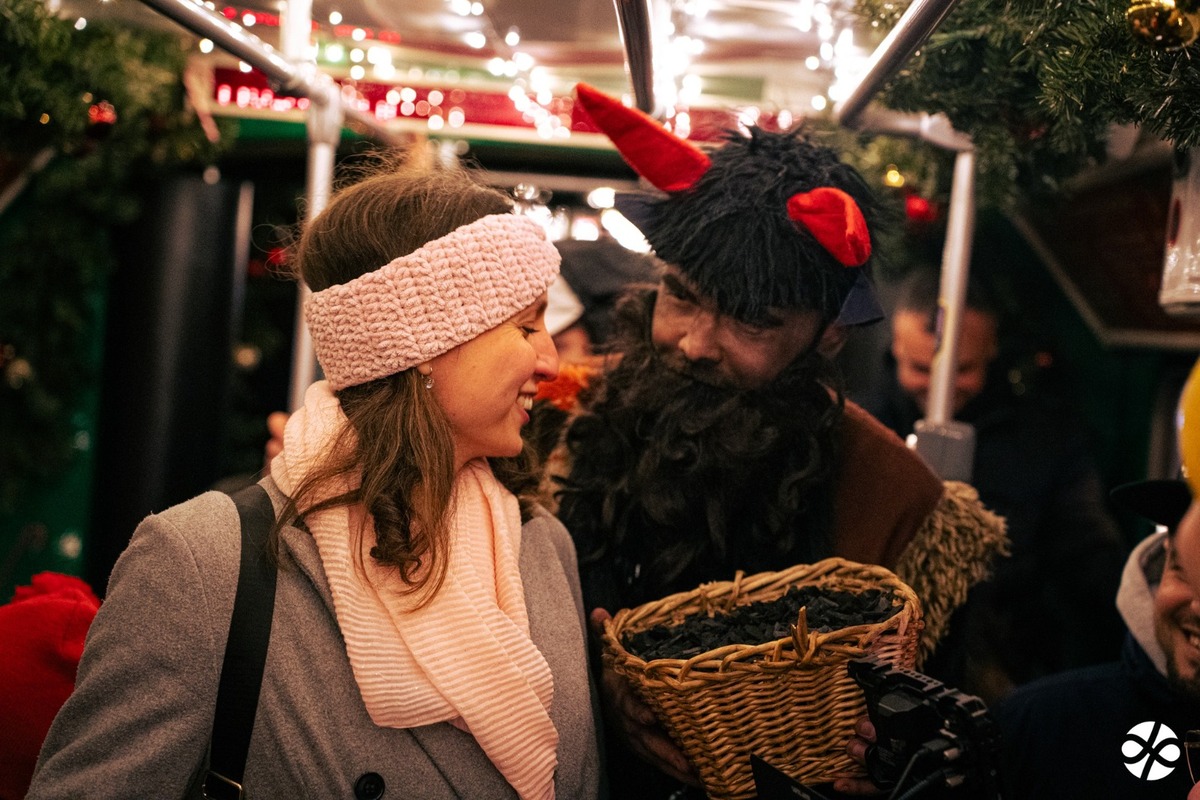 FOTO: Bratislava získala pódiové umiestnenia v súťaží o najkrajšiu vianočnú električku a trolejbus, foto 4