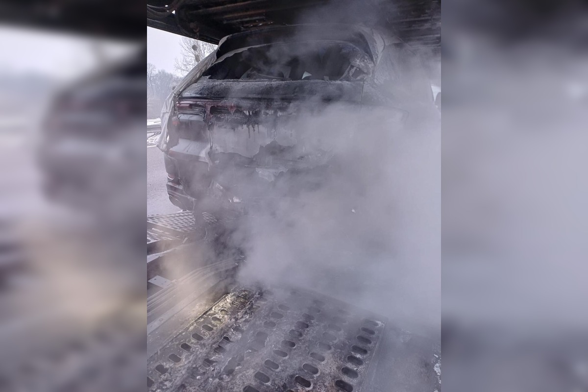 FOTO: Zásah hasičov na diaľnici D2, foto 2