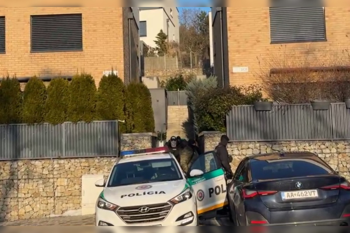 FOTO: Zadržanie Zuzany Šubovej v Devínskej Novej Vsi, foto 1