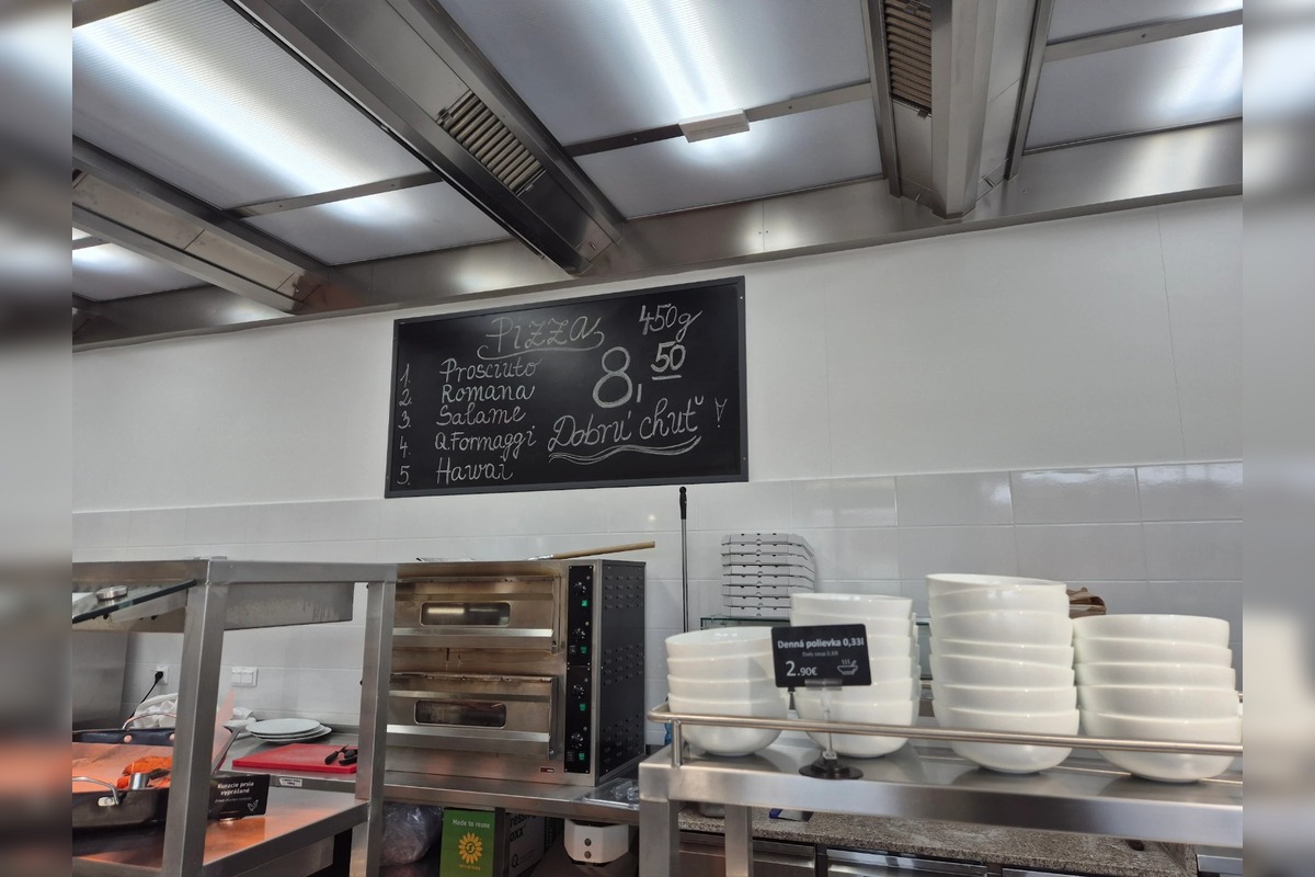 FOTO: RestPoint D4 ponuka jedál, foto 4