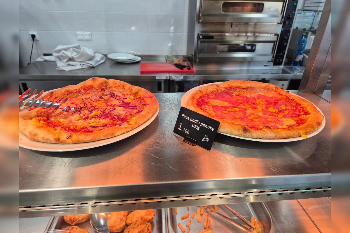 FOTO: RestPoint D4 ponuka jedál, foto 11