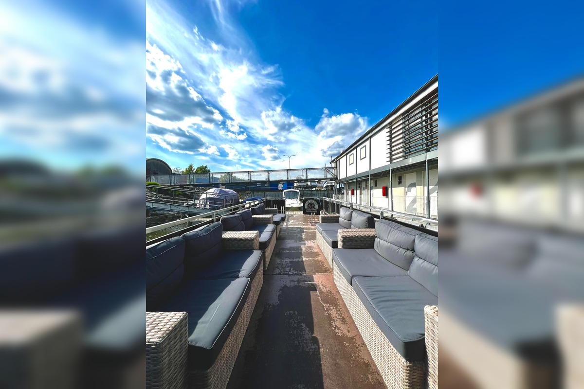 FOTO: Plávajúca reštaurácia v Čuňove Modrá Čajka, foto 9