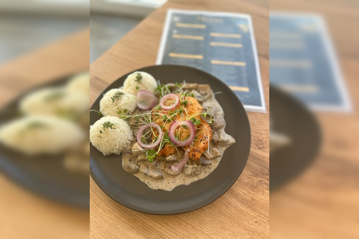 FOTO: Na Nože nenechali nitku suchú na pezinskej reštaurácii, foto 2