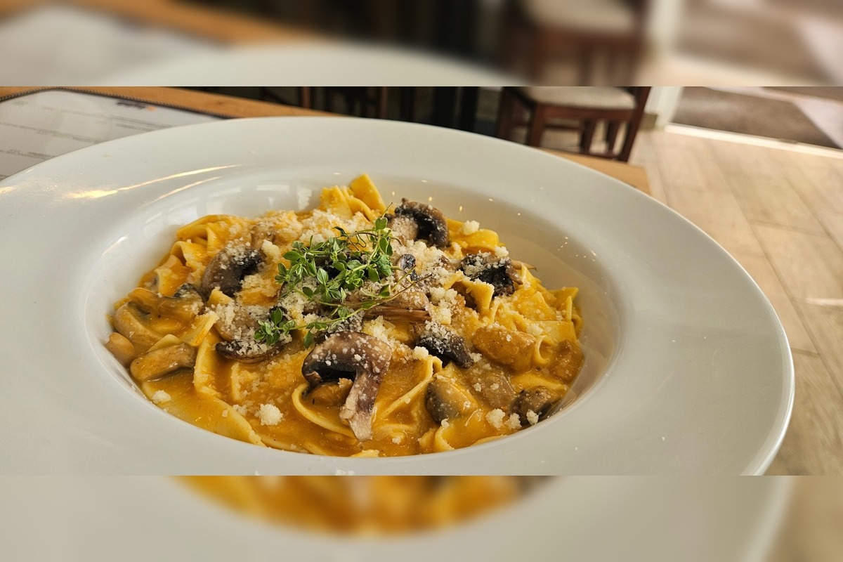 FOTO: Na Nože nenechali nitku suchú na pezinskej reštaurácii, foto 4