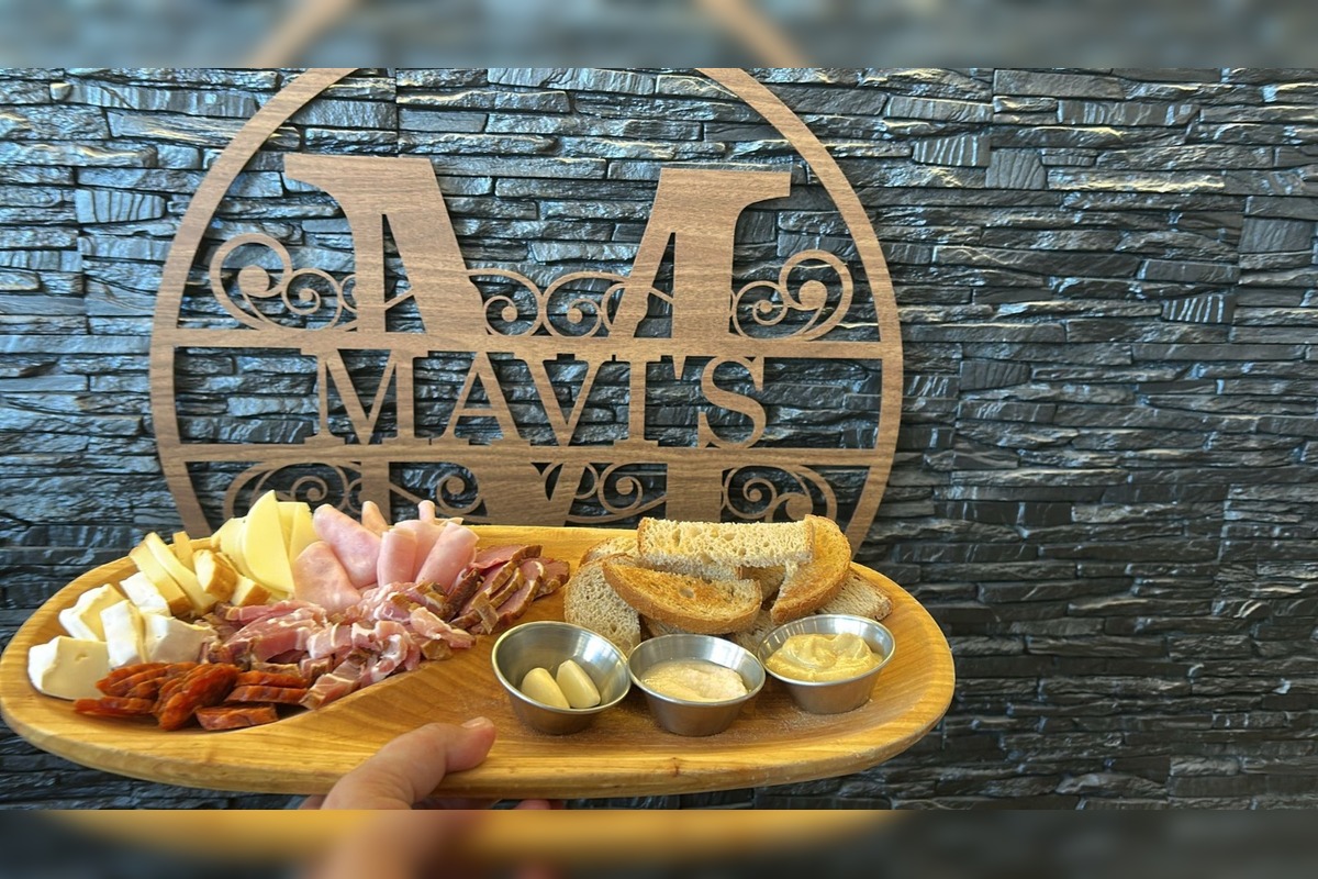 FOTO: Na Nože nenechali nitku suchú na pezinskej reštaurácii, foto 6