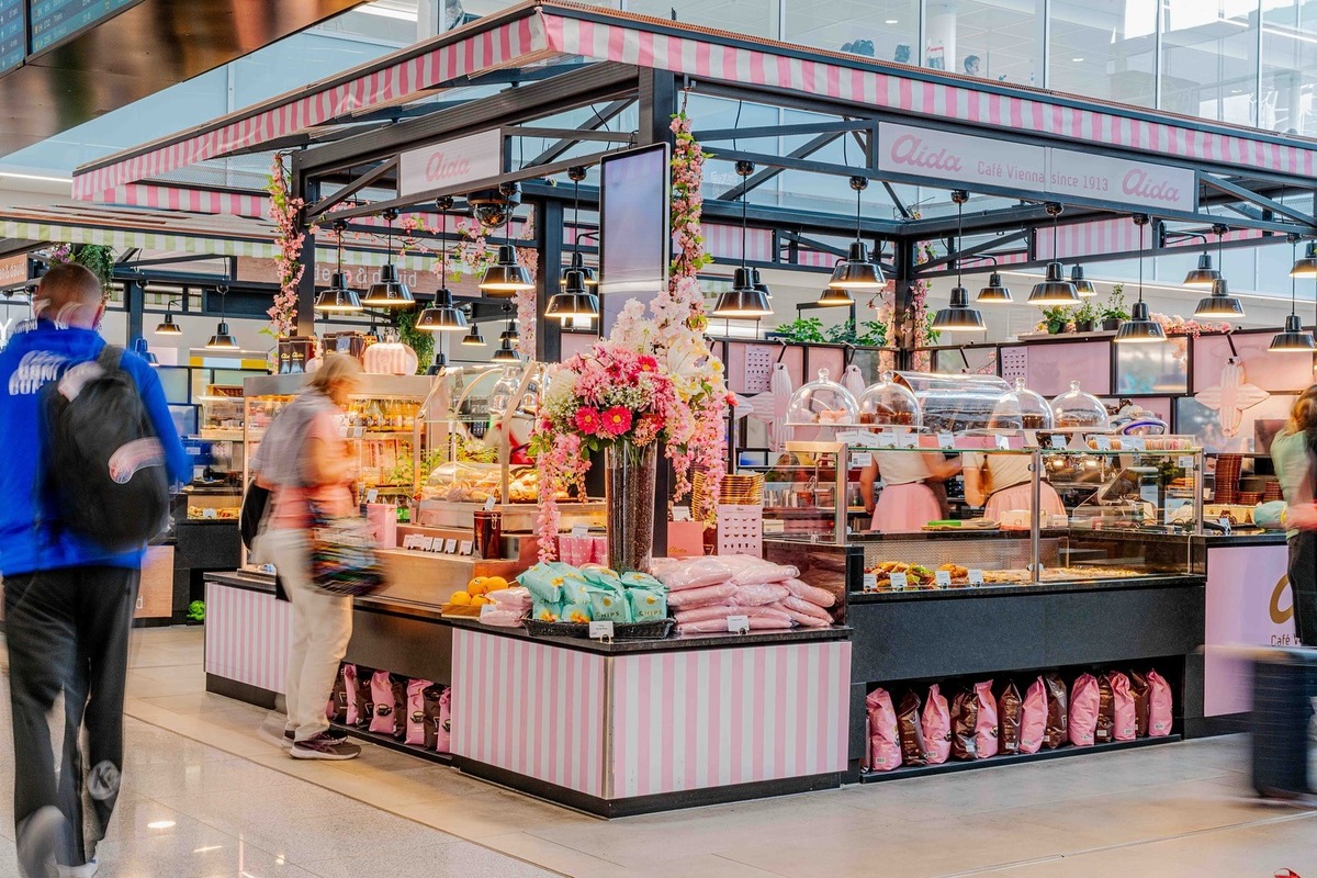 FOTO: Kaviareň Aida, foto 1