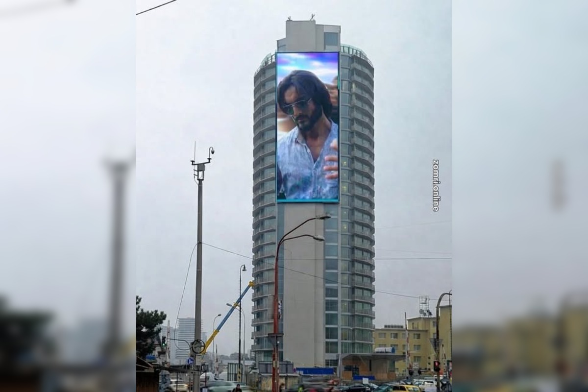 FOTO: Z novej LED obrazovky na Kukurici si robia žarty satirické stránky, foto 5