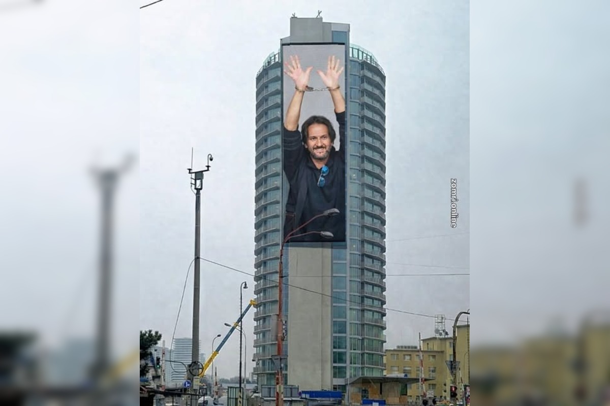 FOTO: Z novej LED obrazovky na Kukurici si robia žarty satirické stránky, foto 6