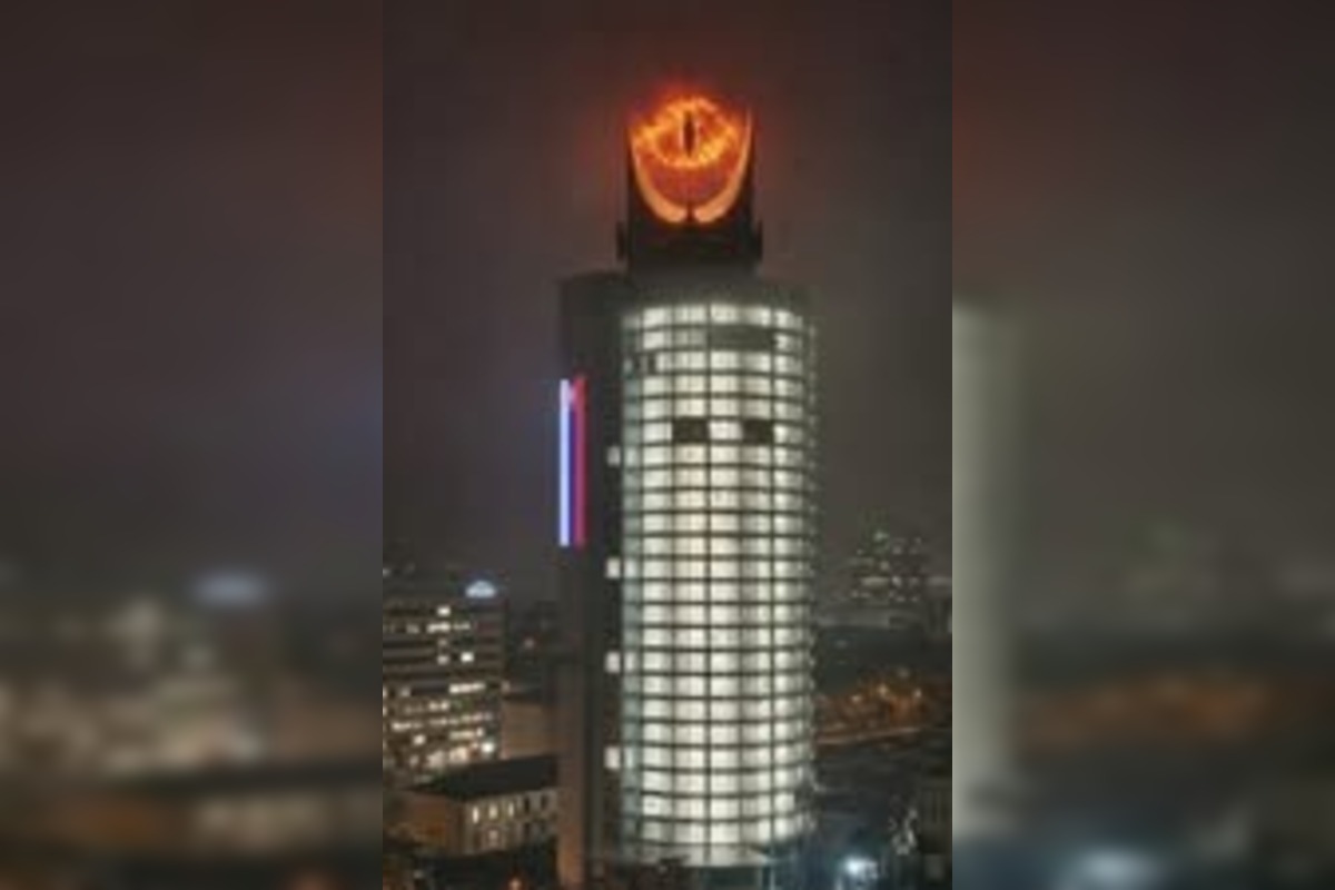 FOTO: Z novej LED obrazovky na Kukurici si robia žarty satirické stránky, foto 9