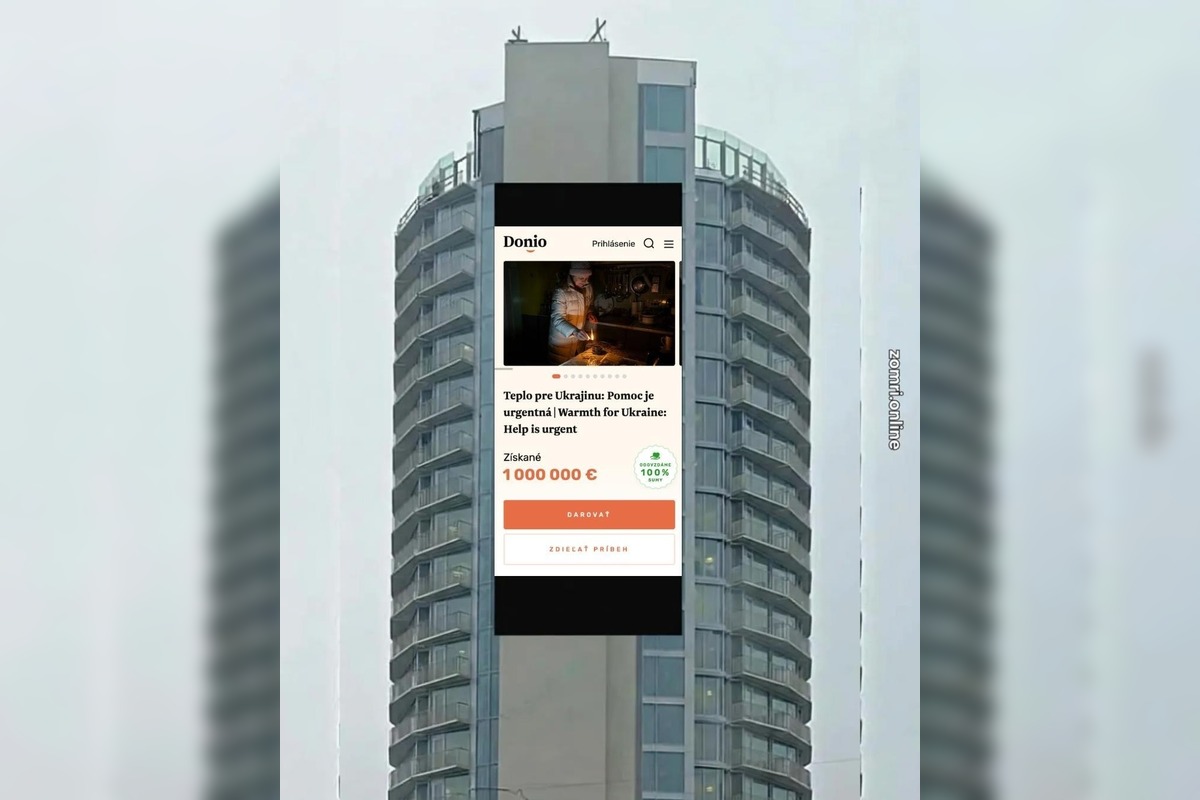 FOTO: Z novej LED obrazovky na Kukurici si robia žarty satirické stránky, foto 12