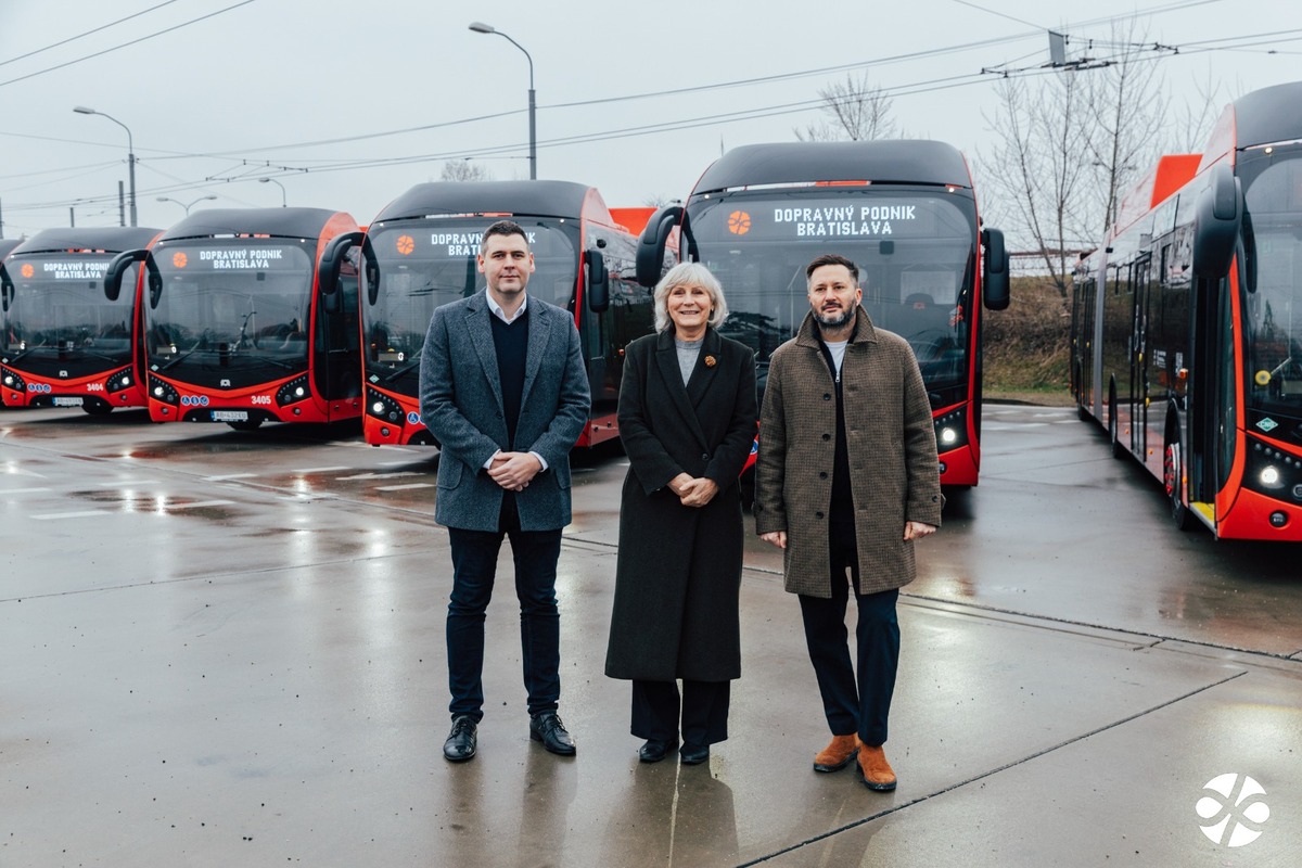 FOTO: Masívna obnova MHD v Bratislave odštartovala, foto 2