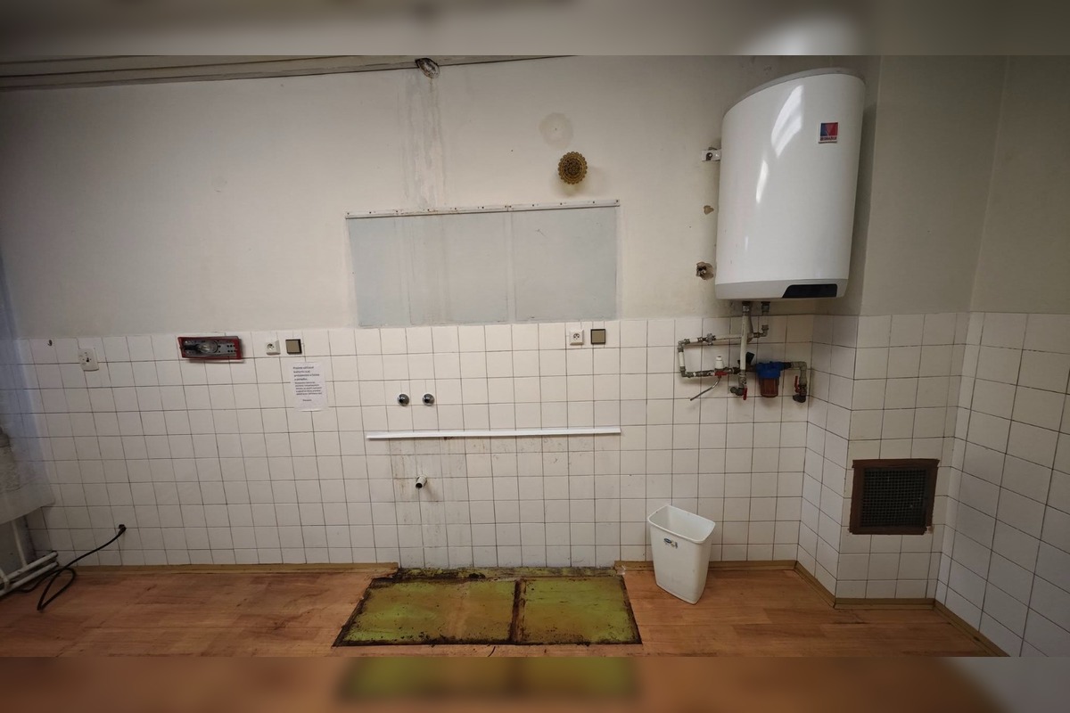 FOTO: Kultúrne stredisko v Rači je v katastrofálnom stave. Čaká ho veľkolepá modernizácia, foto 7