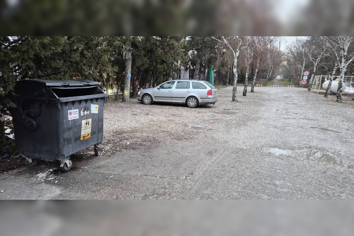 FOTO: V Bratislave ukradli prístroj na dýchanie priamo z auta, foto 1