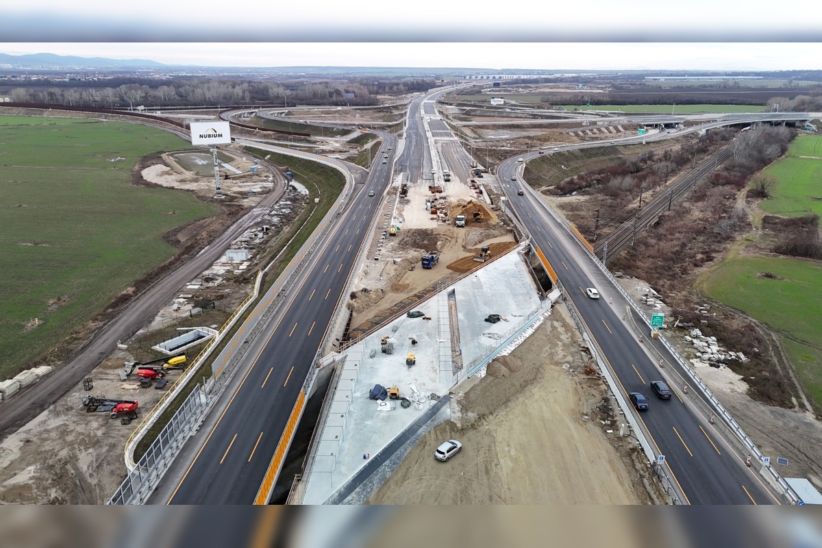 FOTO: Takto pokračuje výstavba diaľničnej križovatky D1xD4. , foto 6