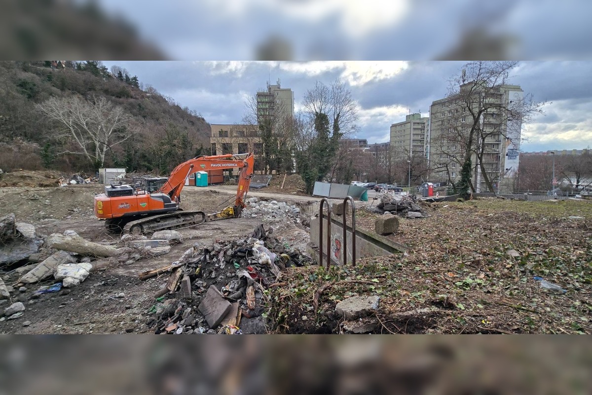 FOTO: Zbúrané kúpalisko na Žižkovej, foto 1