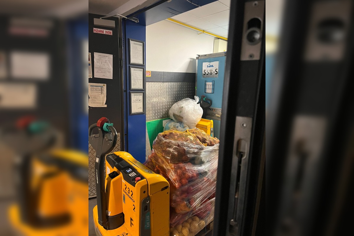 FOTO: Zásobovanie Lidlu na Grösslingovej, foto 3