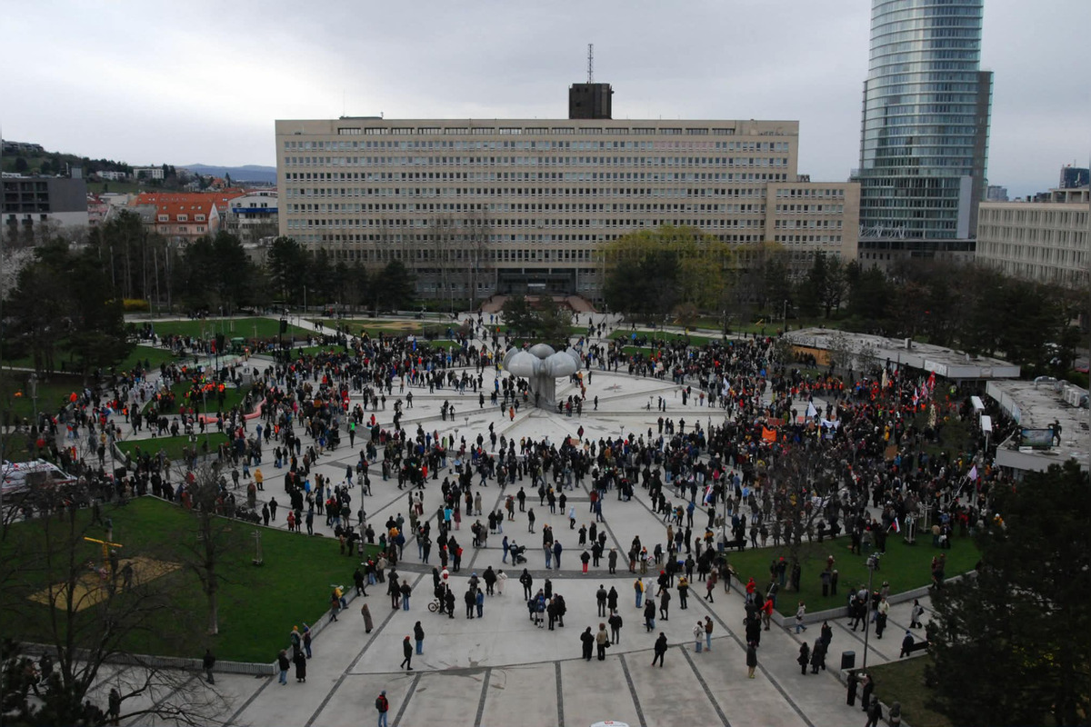FOTO: Na Námestí slobody v Bratislave prebieha kultúrny protest, foto 2