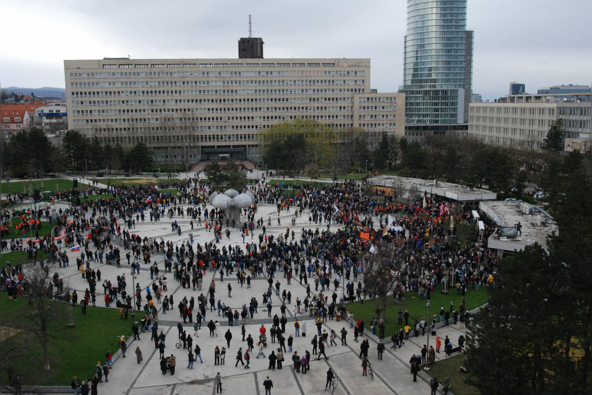 FOTO: Na Námestí slobody v Bratislave prebieha kultúrny protest, foto 4