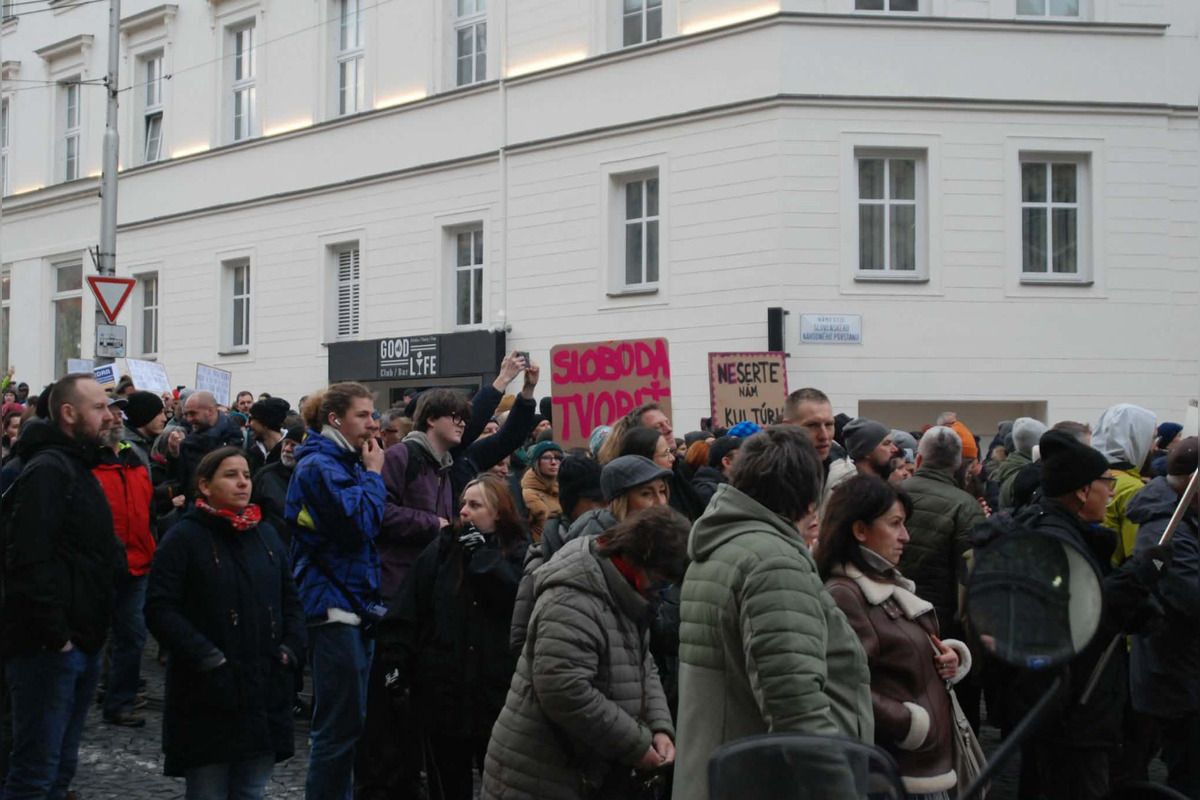 FOTO: Na Námestí slobody v Bratislave prebieha kultúrny protest, foto 18