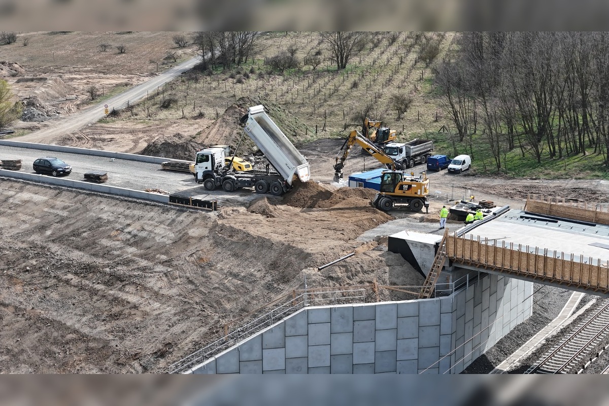 FOTO: FOTO: Pri Stupave rastie nový nadjazd: Nahradí železničné priecestie a zlepší dopravu v regióne, foto 2
